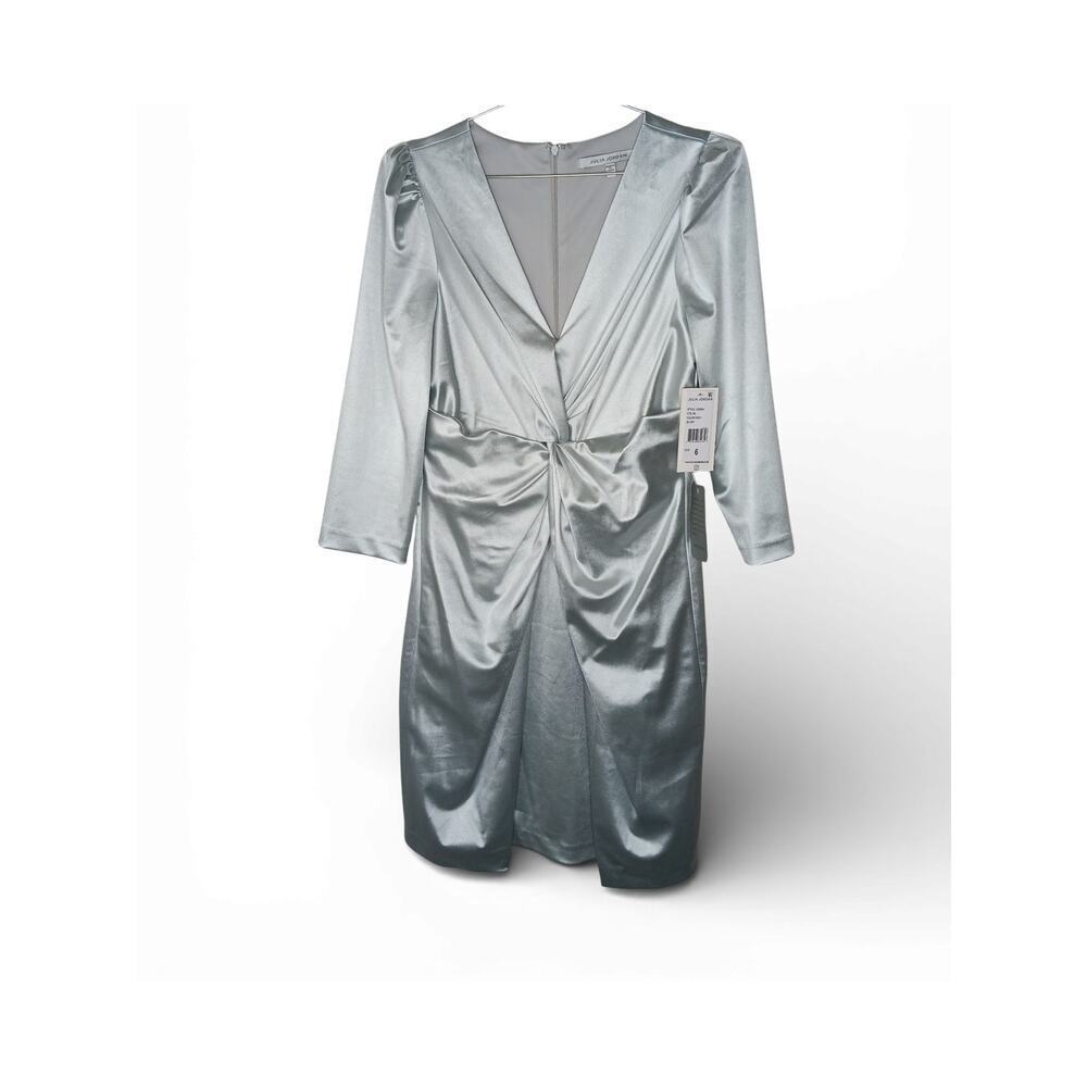 New with Tags Julia Jordan Silver Satin Ruched V Neck Cocktail Dress 6 - Picture 2 of 16